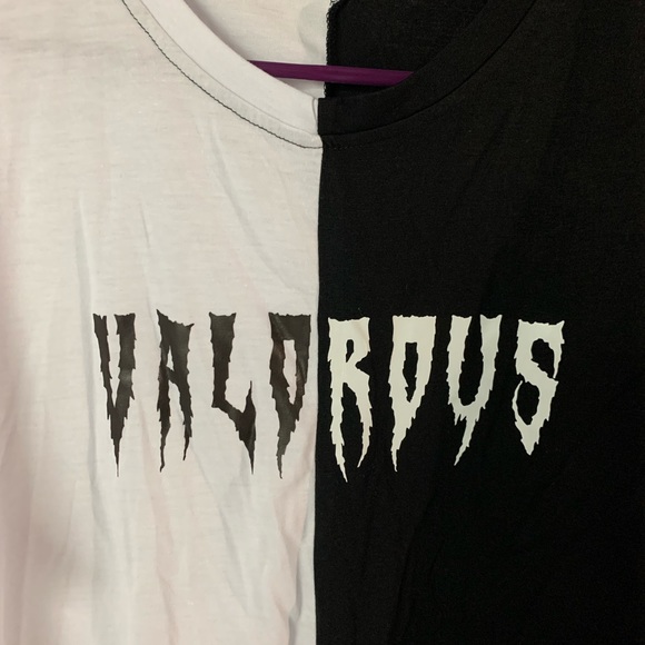 Half black and white valorous tee - Picture 2 of 3